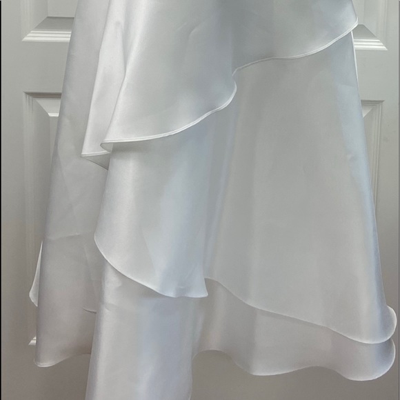 White Adrianna Papell dress. BLACK FRIDAY DEALS CHECK OUT MY CLOSET - Picture 5 of 13